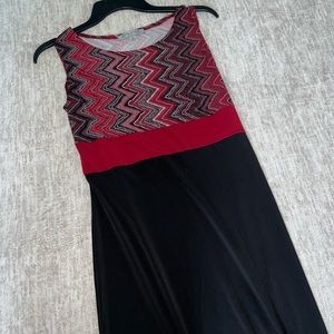 danny and nicole burgundy and black dress